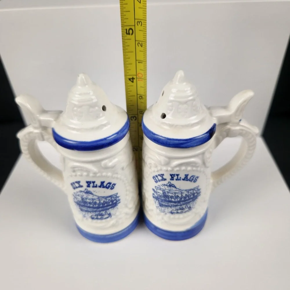 Vintage Six Flags Salt and Pepper Shakers Beer‎ Stein Japan Blue White Ceramic
